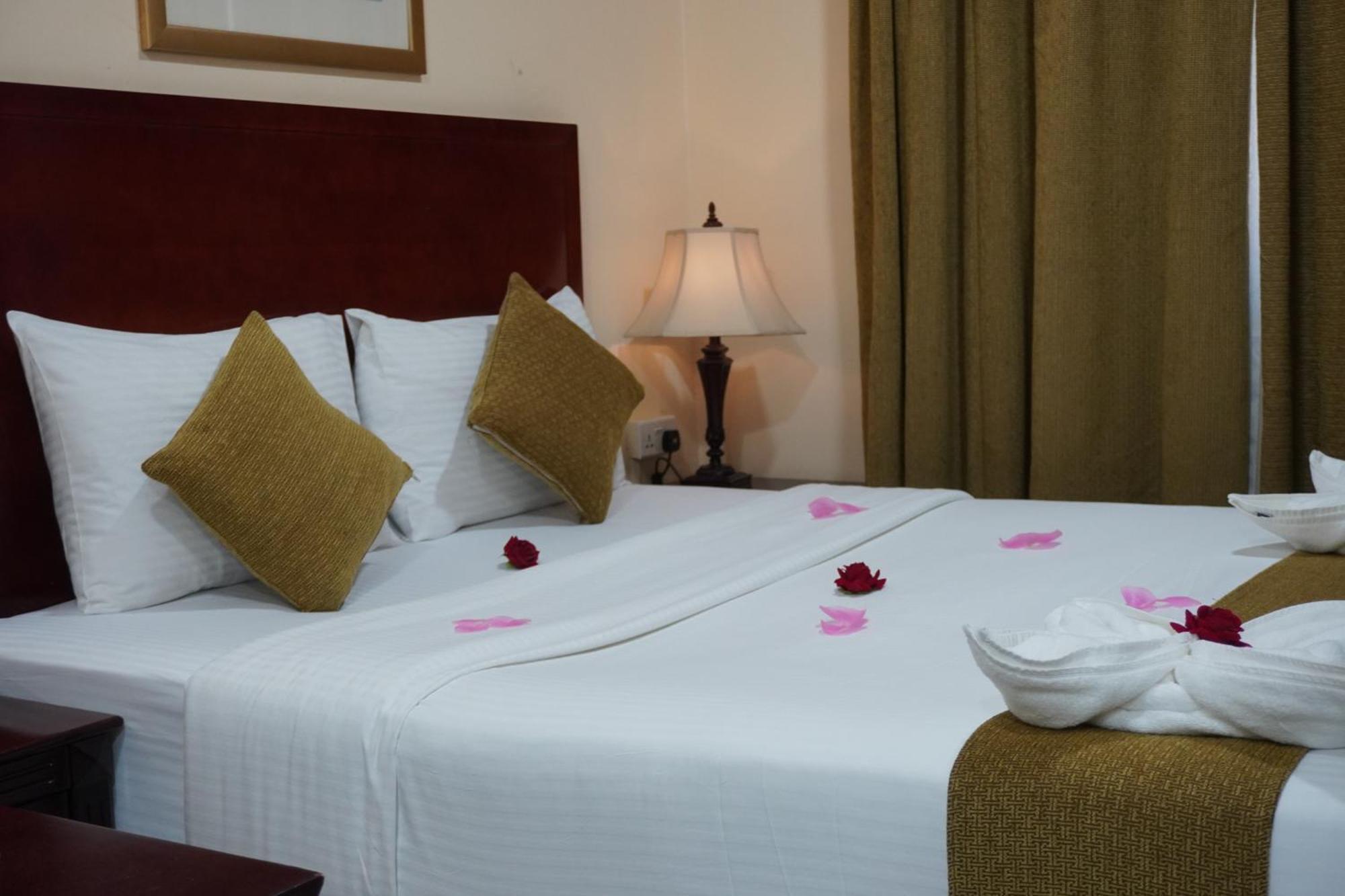 Onyx Hotel Apartments - Maha Hospitality Group Ajman Eksteriør billede