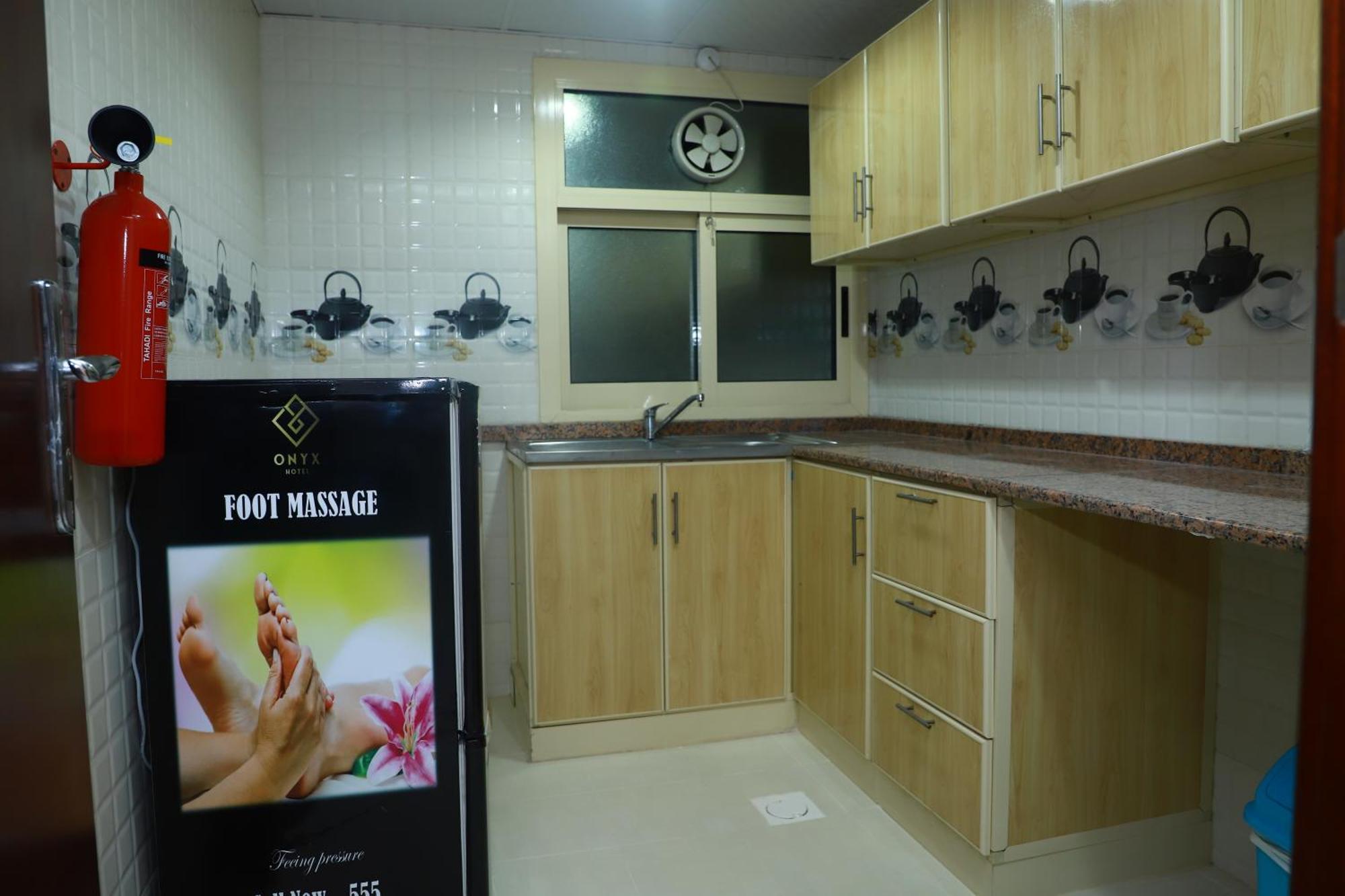 Onyx Hotel Apartments - Maha Hospitality Group Ajman Eksteriør billede
