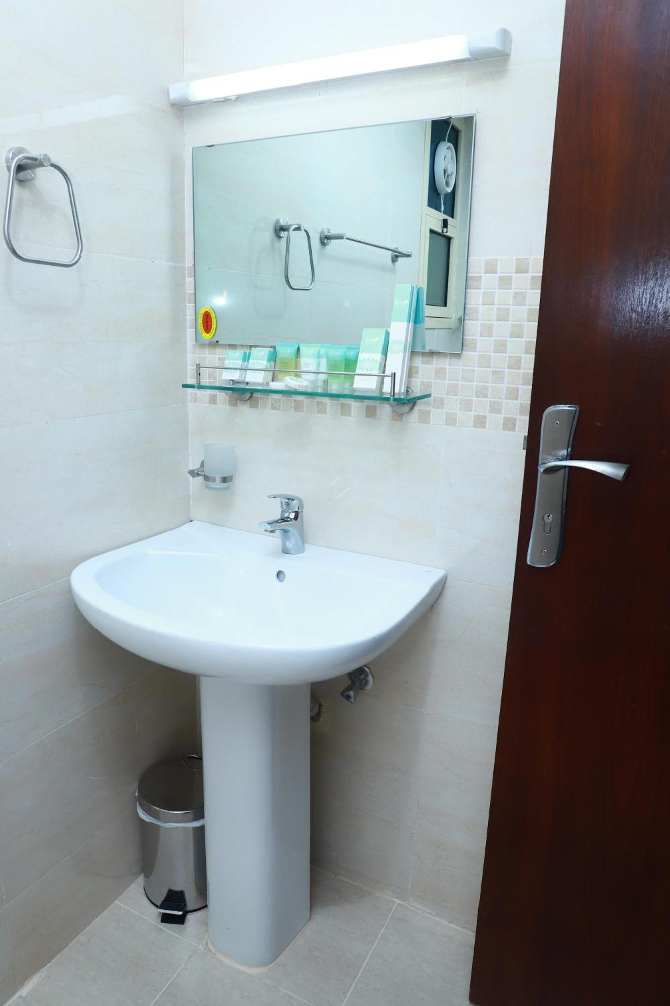 Onyx Hotel Apartments - Maha Hospitality Group Ajman Eksteriør billede